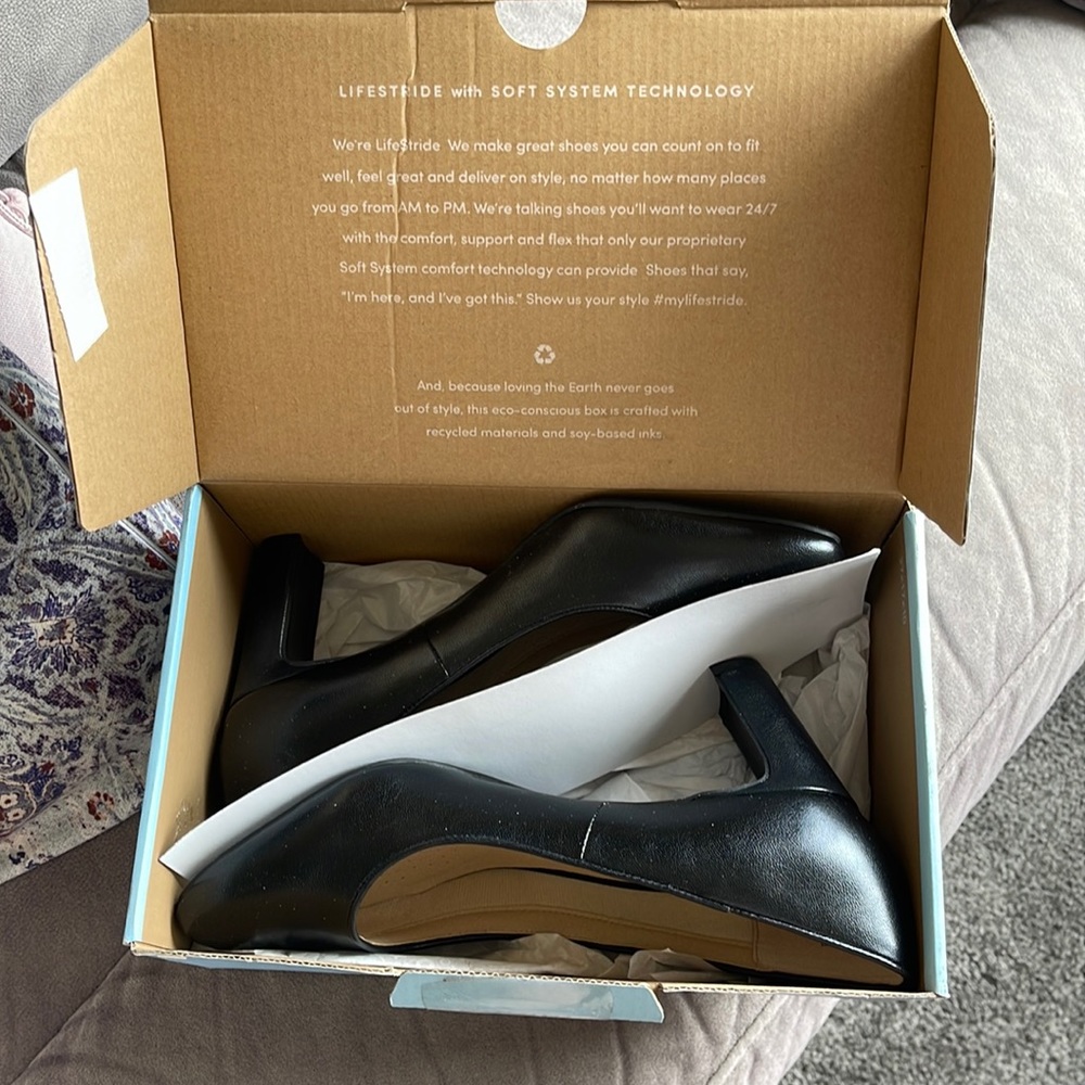Black heels size 8